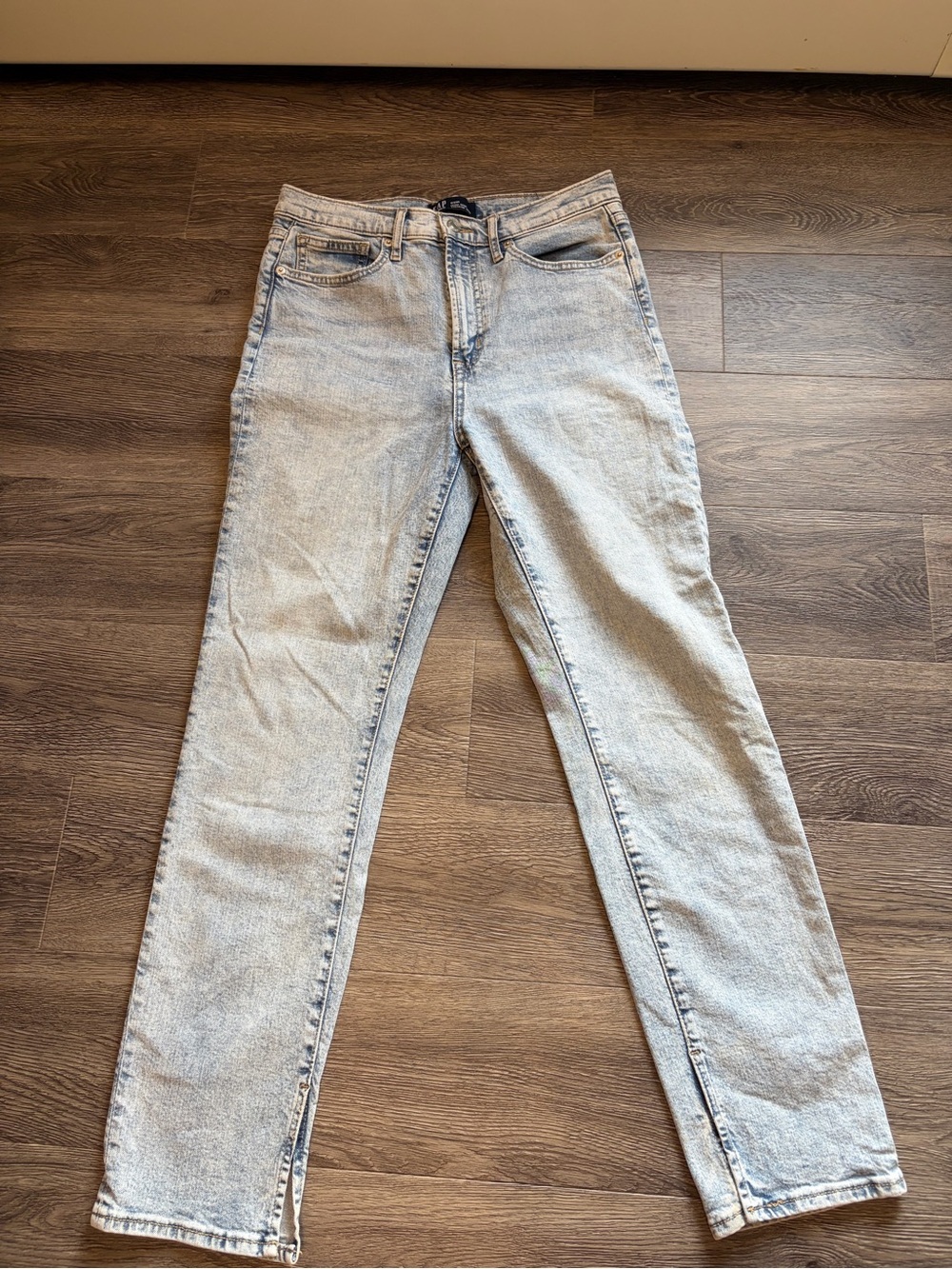 GAP Light Wash Straight-Leg Women's Jeans